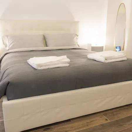 Casa Bella Daisy Apartment